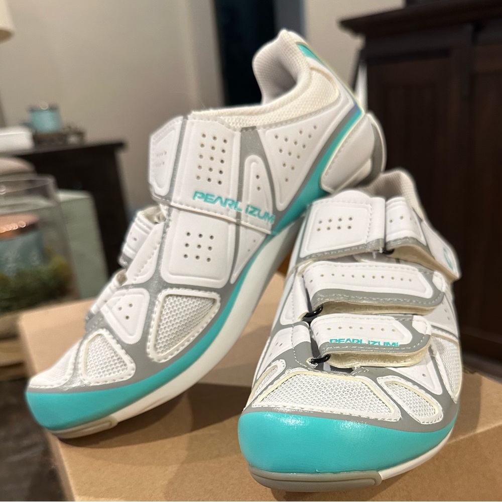 NIB ✨ PEARL iZUMI W Road Select IV Cycling SPD SPD-SL Shoe EUsz 38 Spin White